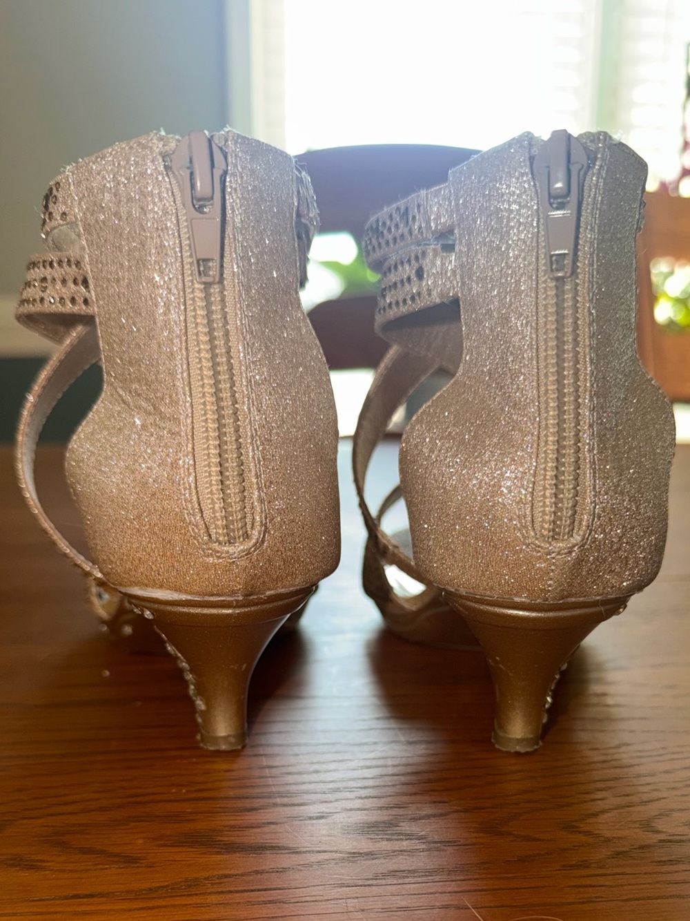 Womens size 5 Gold Strappy Embellished Dress Sandals - Picture 9 of 14